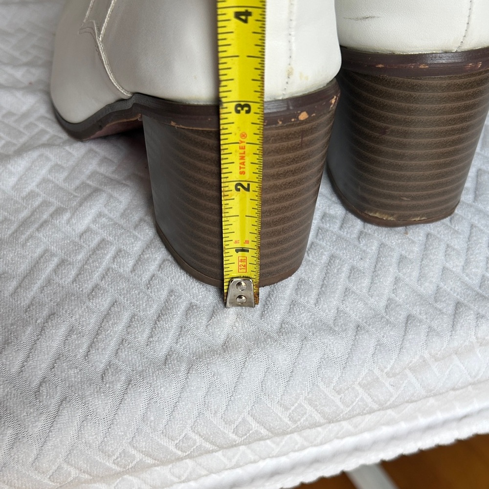 Source Unknown White Leather Western Heeled Boots - Picture 5 of 7